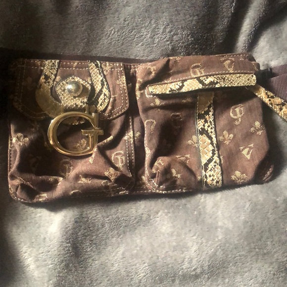Guess Belt Bag - Picture 1 of 5
